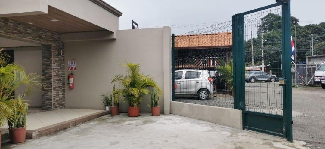 Apartamento H Gonzalez 14 Apartment Alajuela Exterior photo